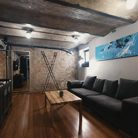 Kinky In Apartman Riga